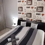 In - Balaton 38420 Apartman *